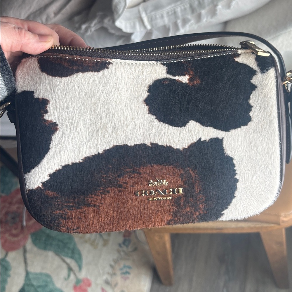 Kailey Shoulder Bag With Cow Print And Tassel - Picture 7 of 8